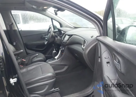 2018 Chevrolet Trax Lt z USA, uszkodzony, nr VIN 3GNCJPSB9JL214160